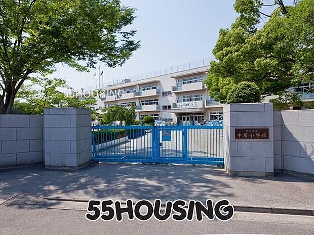 川口市立中居小学校 徒歩8分。 578m