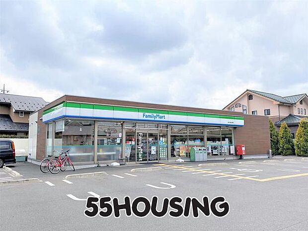 ファミリーマート上尾小敷谷東店 徒歩8分。 630m