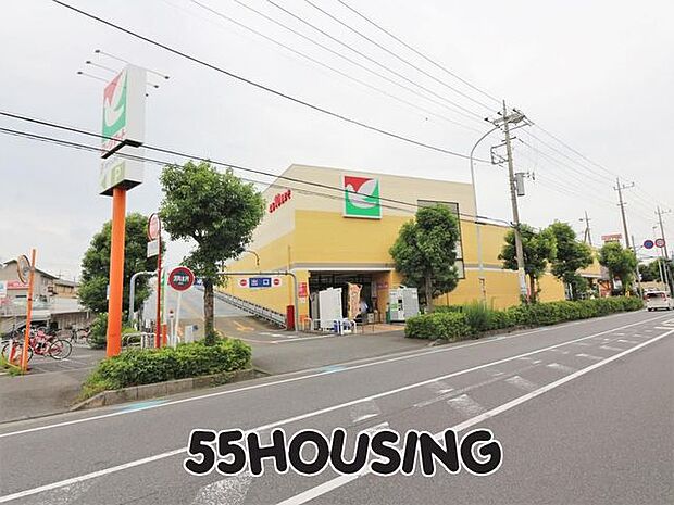ヨークマート三室店 徒歩9分。 650m
