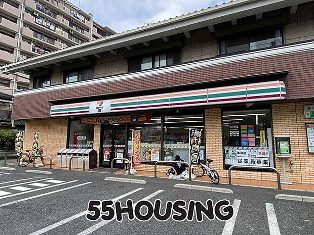 セブンイレブン春日部市粕壁東3丁目店 徒歩7分。 560m