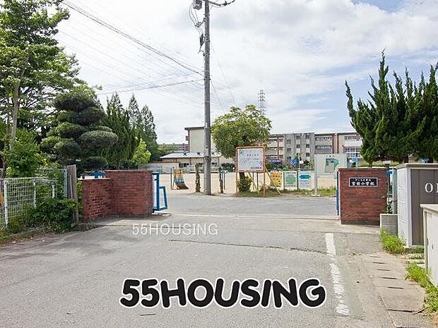 さいたま市立宮前小学校 徒歩9分。 700m