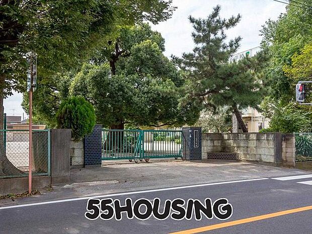 さいたま市立七里小学校 徒歩6分。 480m