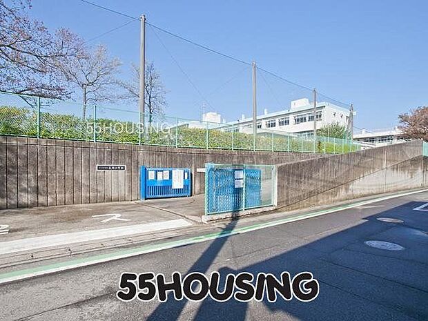 さいたま市立春岡小学校 徒歩5分。 330m