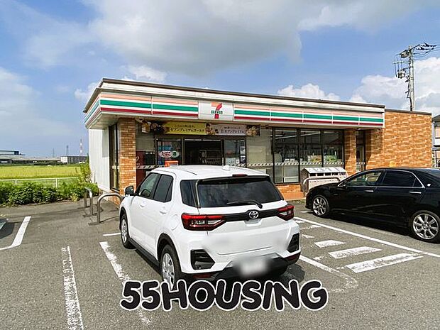セブンイレブン春日部大増新田店 徒歩9分。 670m