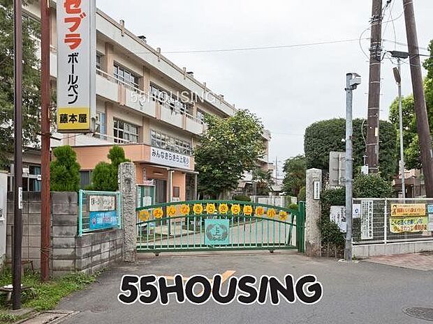 上尾市立上尾小学校 徒歩22分。 1760m