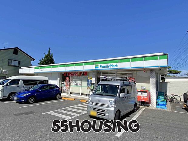 ファミリーマート春日部藤塚店 徒歩10分。 740m