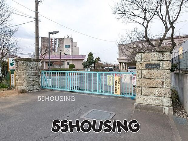 春日部市立武里中学校 徒歩8分。 600m