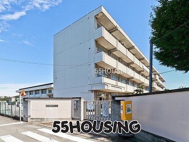 上尾市立上平北小学校 徒歩19分。 1470m