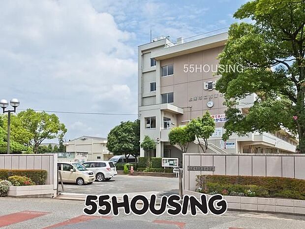 上尾市立瓦葺中学校 徒歩5分。 350m