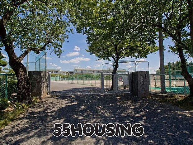 さいたま市立馬宮中学校 徒歩8分。 640m