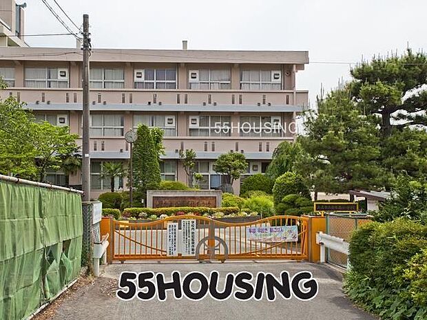 上尾市立原市南小学校 徒歩9分。 700m