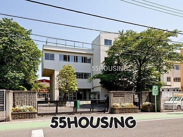 さいたま市立太田小学校 徒歩9分。 690m