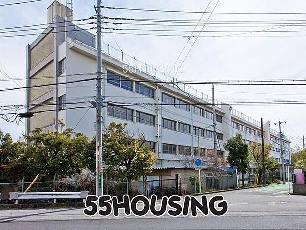川口市立柳崎小学校 徒歩8分。 620m