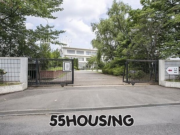 鴻巣市立吹上中学校 徒歩7分。 550m