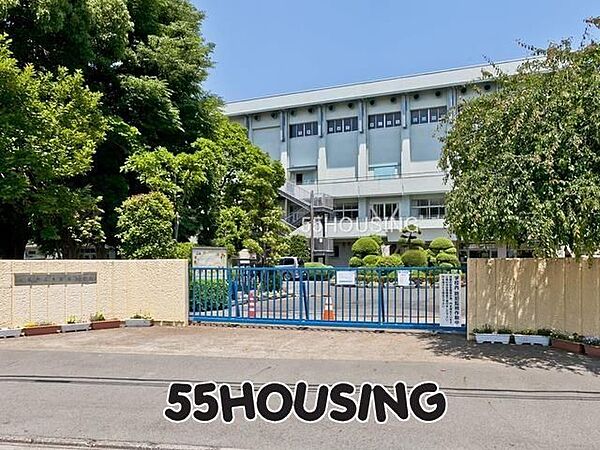 上尾市立大石南小学校 徒歩11分。 850m