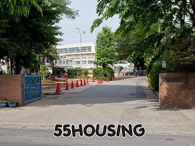 川口市立安行中学校 徒歩15分。 1200m