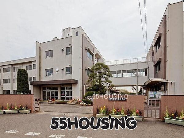 白岡市立菁莪中学校 徒歩25分。 2000m