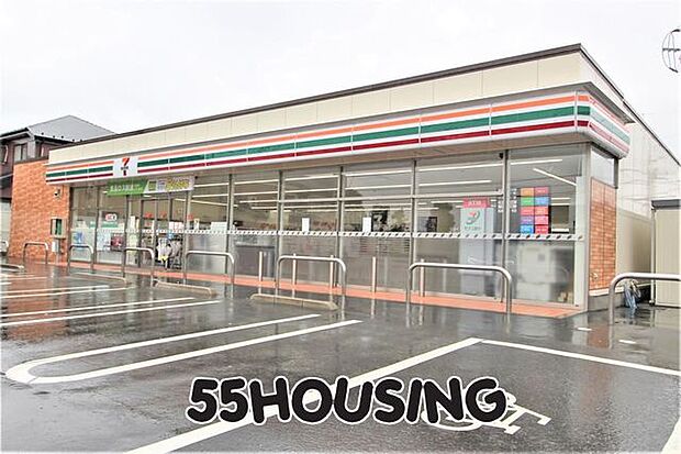 セブンイレブン東岩槻5丁目店 徒歩11分。 810m