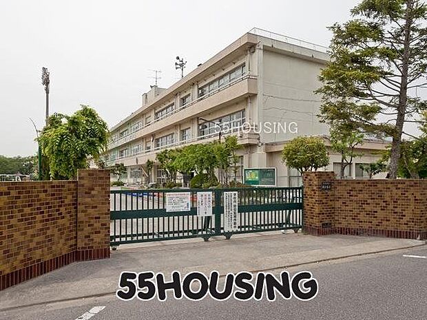 上尾市立東小学校 徒歩15分。 1200m