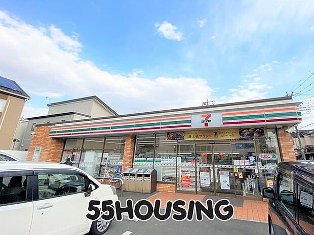 セブンイレブン上尾二ツ宮店 徒歩7分。 500m