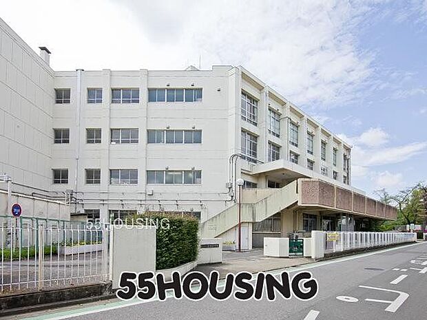 さいたま市立大宮西中学校 徒歩3分。 180m