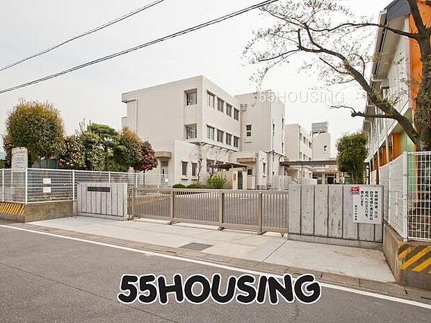 桶川市立朝日小学校 徒歩3分。 190m