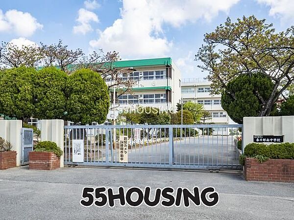春日部市立春日部南中学校 徒歩30分。 2400m