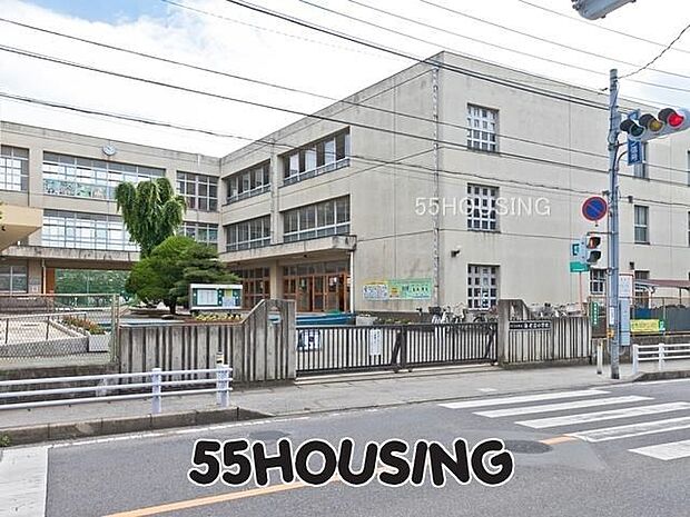 さいたま市立海老沼小学校 徒歩7分。 555m