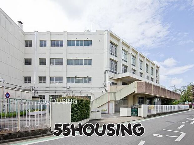 さいたま市立大宮西中学校 徒歩12分。 920m