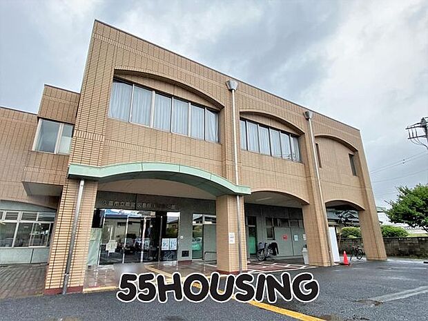 久喜市立鷲宮図書館 徒歩8分。 570m