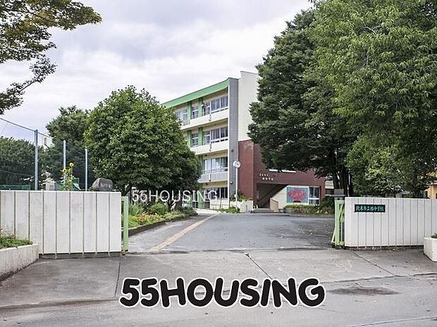 北本市立西中学校 徒歩15分。 1140m