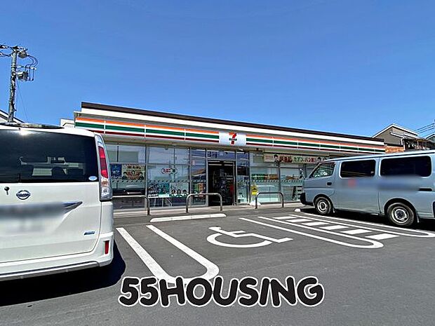 セブンイレブン上尾井戸木3丁目店 徒歩7分。 530m