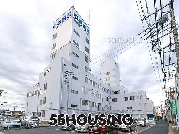 慈弘会岩槻中央病院 徒歩11分。 830m