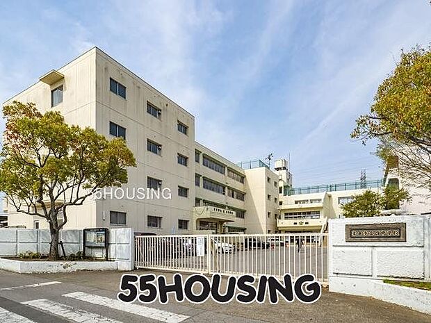 幸手市立西中学校 徒歩12分。 947m