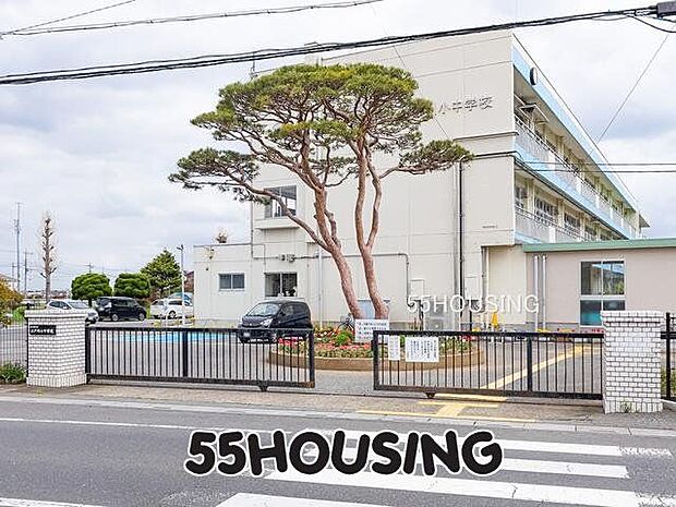 春日部市立江戸川小中学校 徒歩15分。 1200m