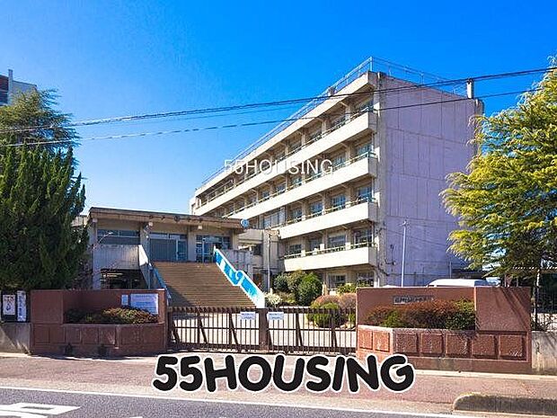 杉戸町立杉戸中学校 徒歩6分。 443m