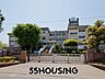 周辺：久喜市立久喜東中学校 徒歩13分。 990m