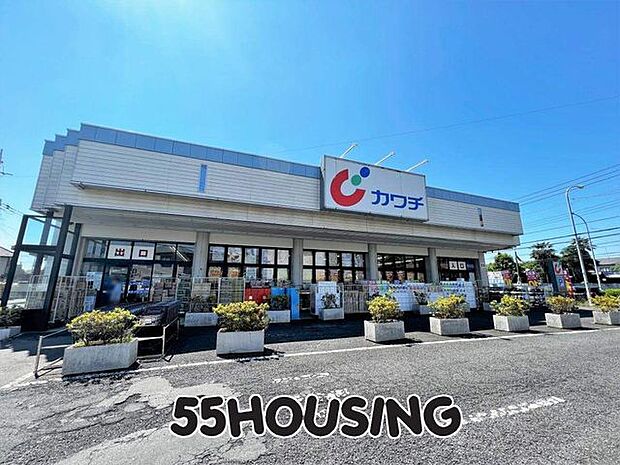 カワチ薬品中川店 徒歩11分。 880m