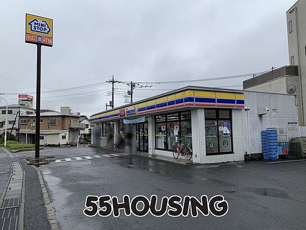 ミニストップ浦和木崎店 徒歩8分。 590m
