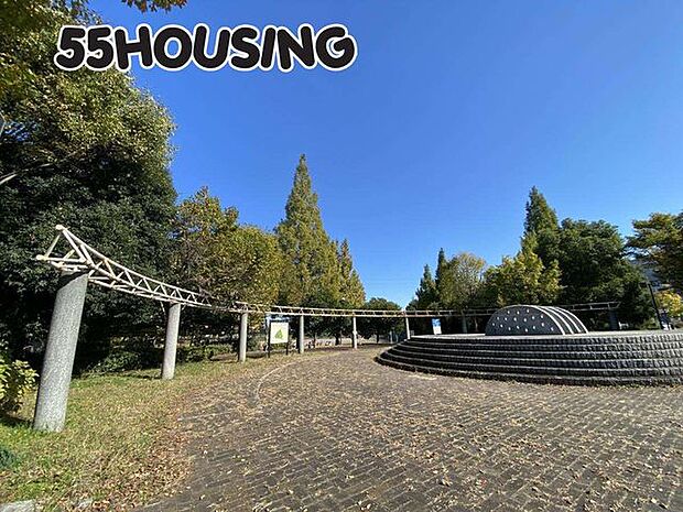 ふれあいの森公園 徒歩4分。 320m