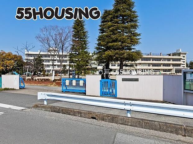 杉戸町立杉戸第二小学校 徒歩9分。 653m