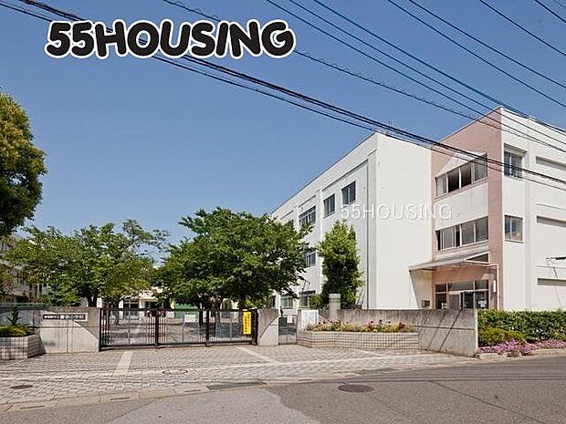 春日部市立豊春小学校 徒歩13分。 993m