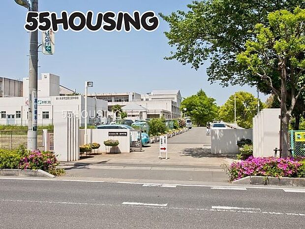 さいたま市立第二東中学校 徒歩23分。 1840m