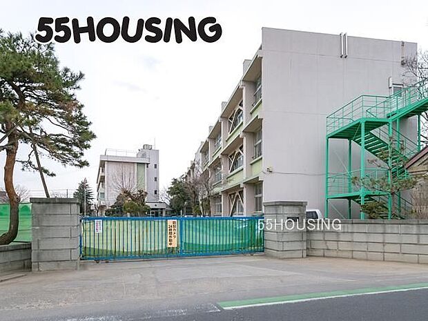 春日部市立武里小学校 徒歩3分。 220m