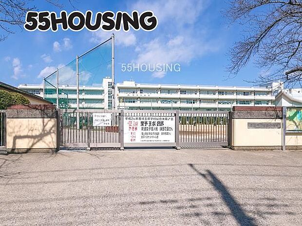 戸田市立笹目中学校 徒歩4分。 260m