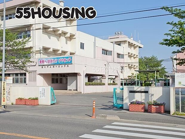 桶川市立桶川東小学校 徒歩10分。 760m