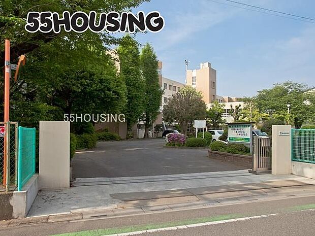 桶川市立桶川東中学校 徒歩8分。 620m