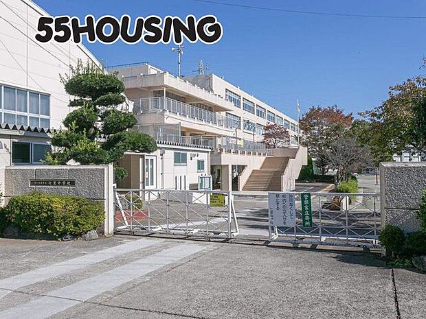 さいたま市立七里中学校 徒歩10分。 800m