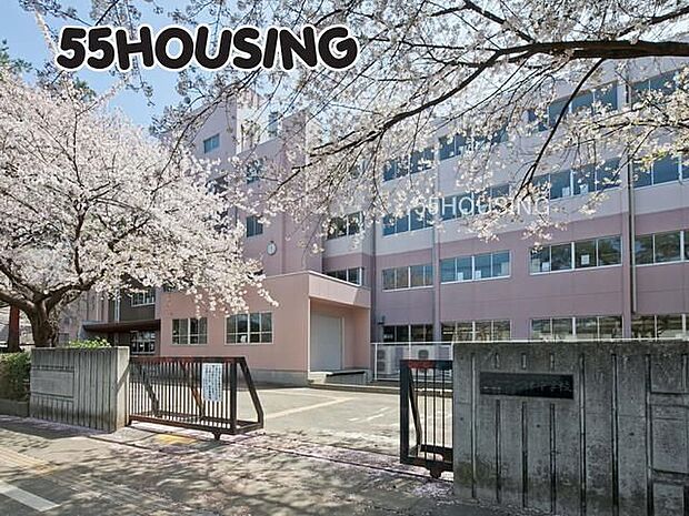 北本市立北本中学校 徒歩30分。 2400m