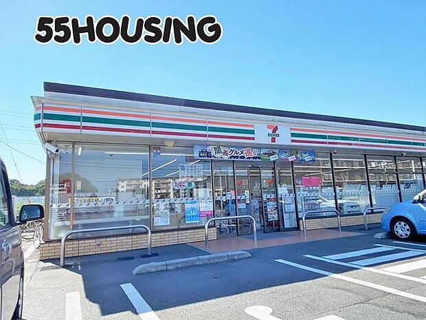 セブンイレブン桶川殿山店 徒歩10分。 730m